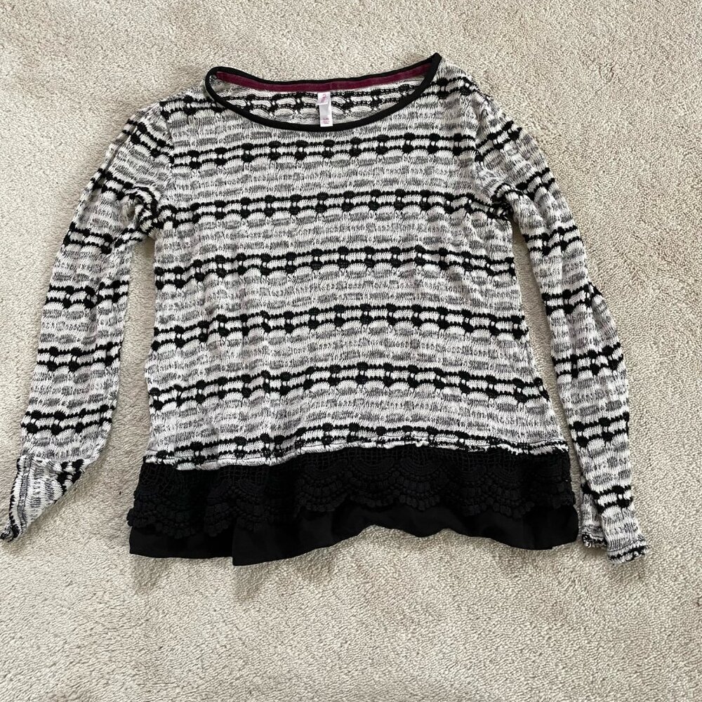 Women's Sweater Xhilaration Black and White  Long Sleeve Size S
